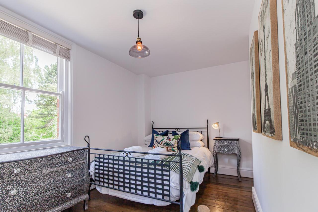 Outstandingly Beautiful Apartment With Parking Oxford Exterior foto
