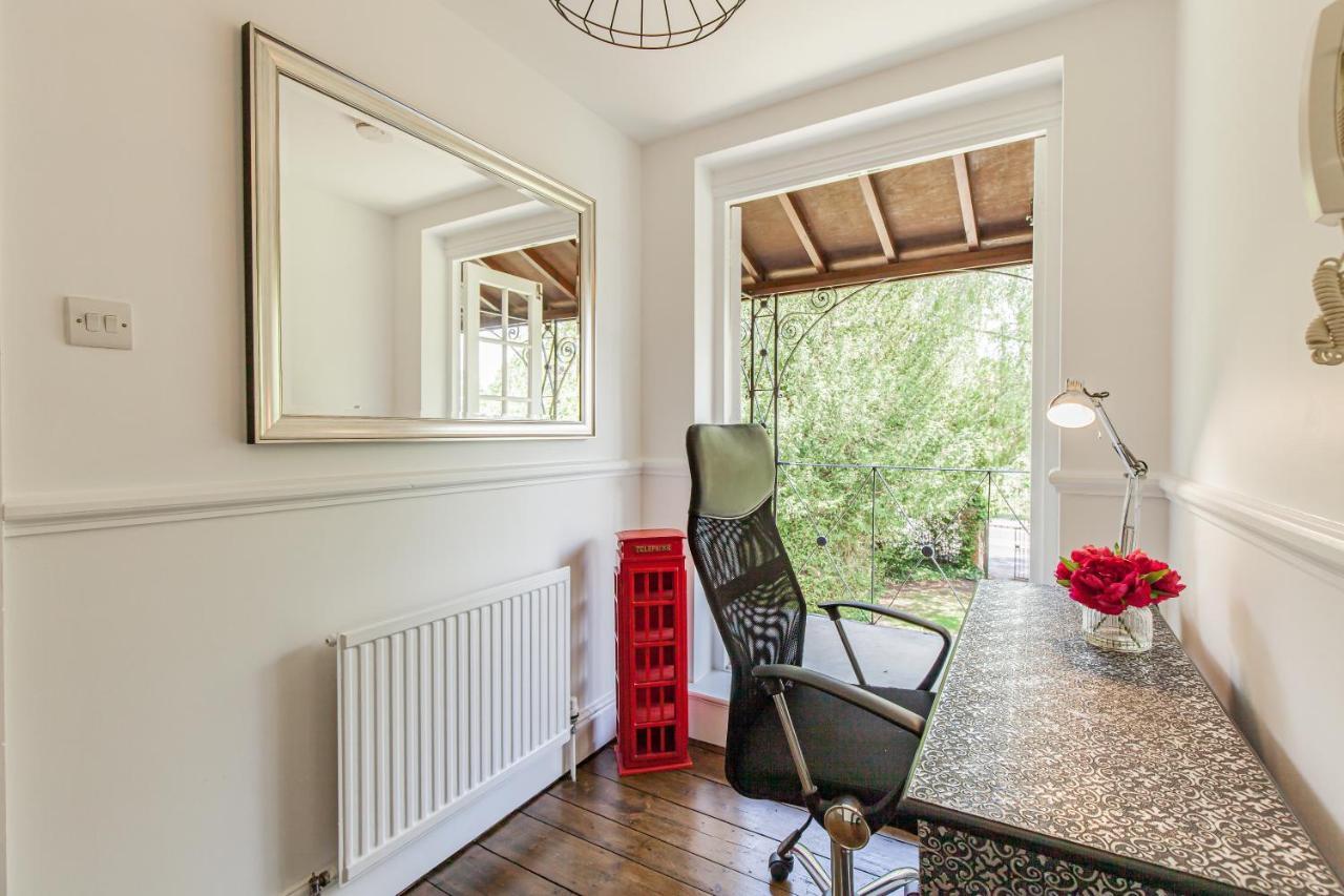 Outstandingly Beautiful Apartment With Parking Oxford Exterior foto